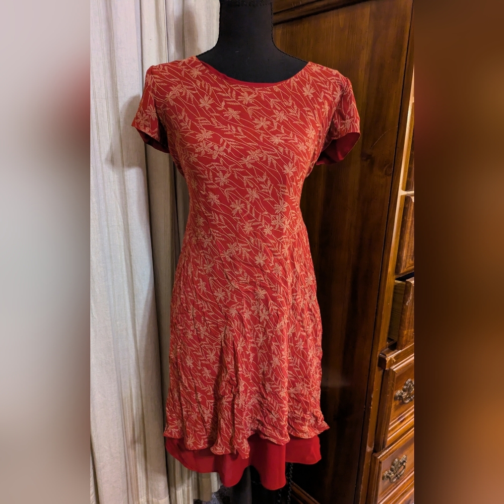 Women's Red Floral Short-Sleeve Dress